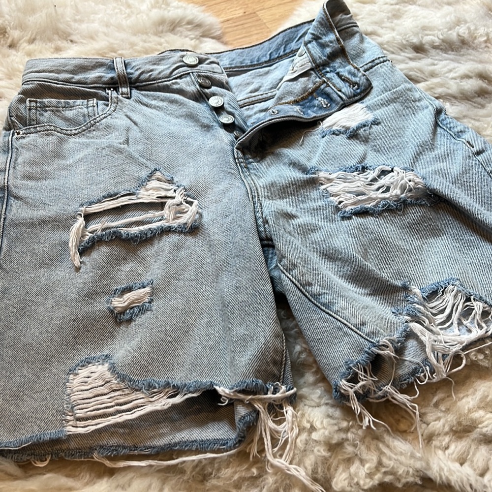 Shorts. - Picture 3 of 4
